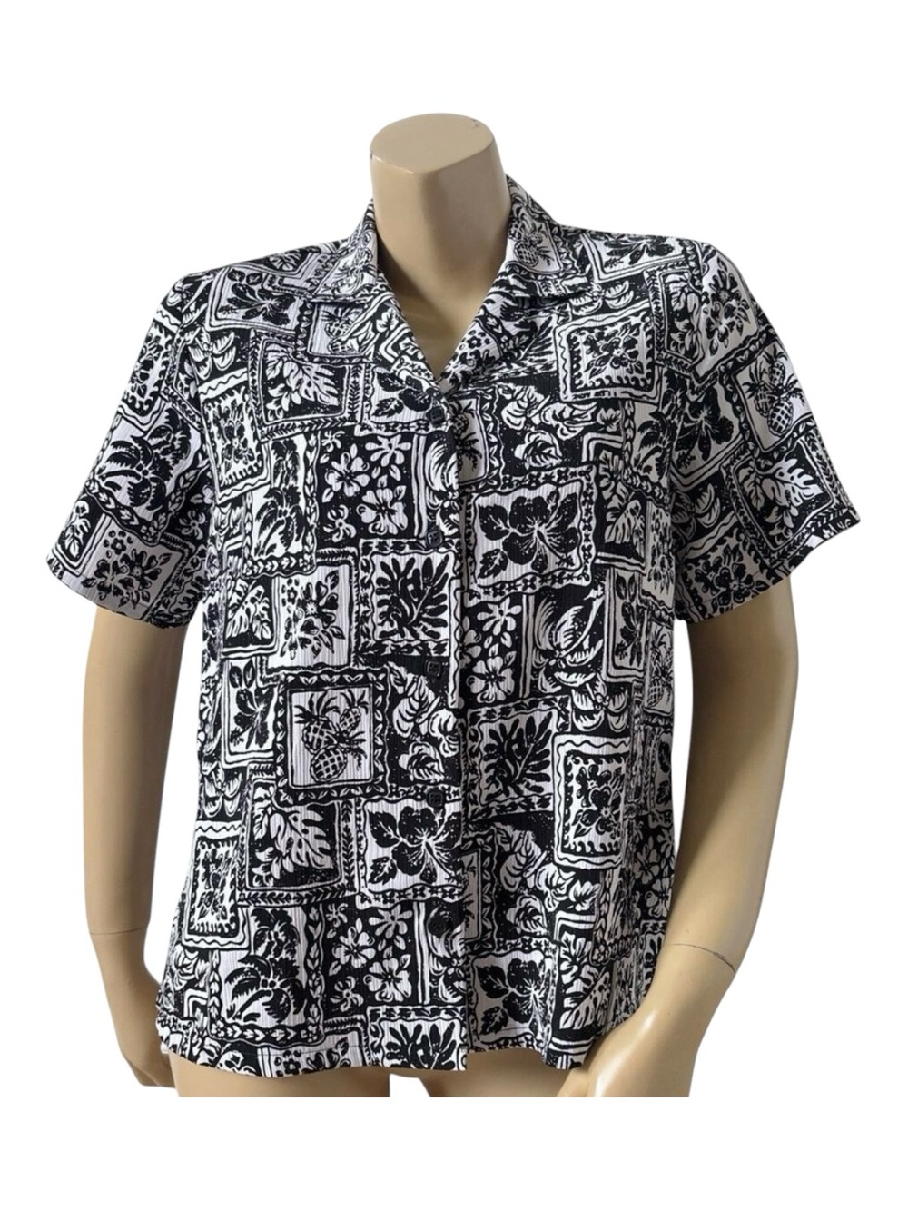 Bon Worth Button Up Shirt Womens XSP Petite Black White Tribal Short Sleeve